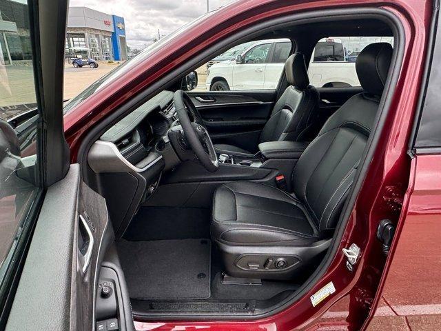 new 2024 Jeep Grand Cherokee L car, priced at $54,910