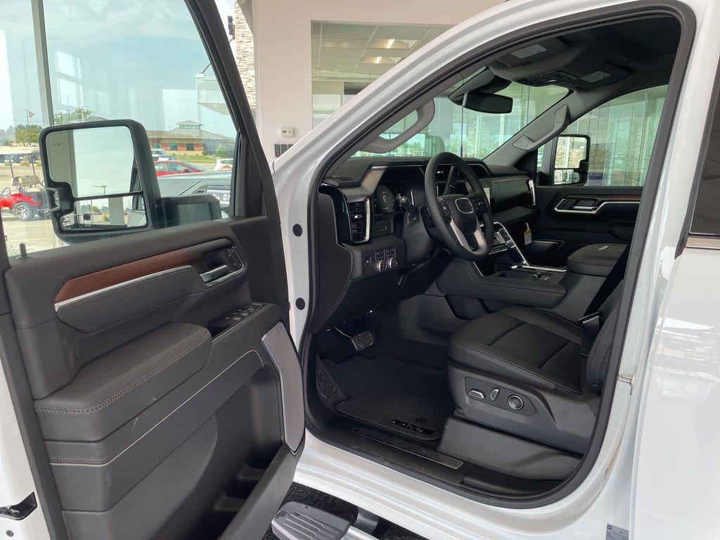 new 2026 GMC Sierra 2500 car, priced at $77,630