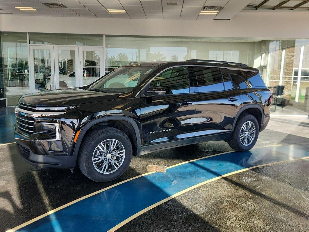 used 2025 Chevrolet Traverse car, priced at $40,999