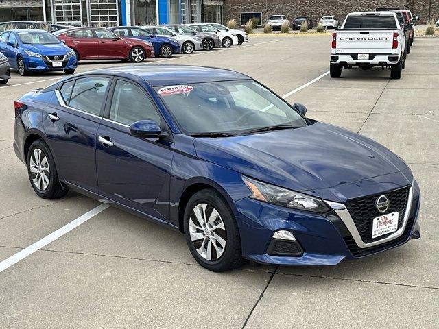 used 2022 Nissan Altima car, priced at $21,999