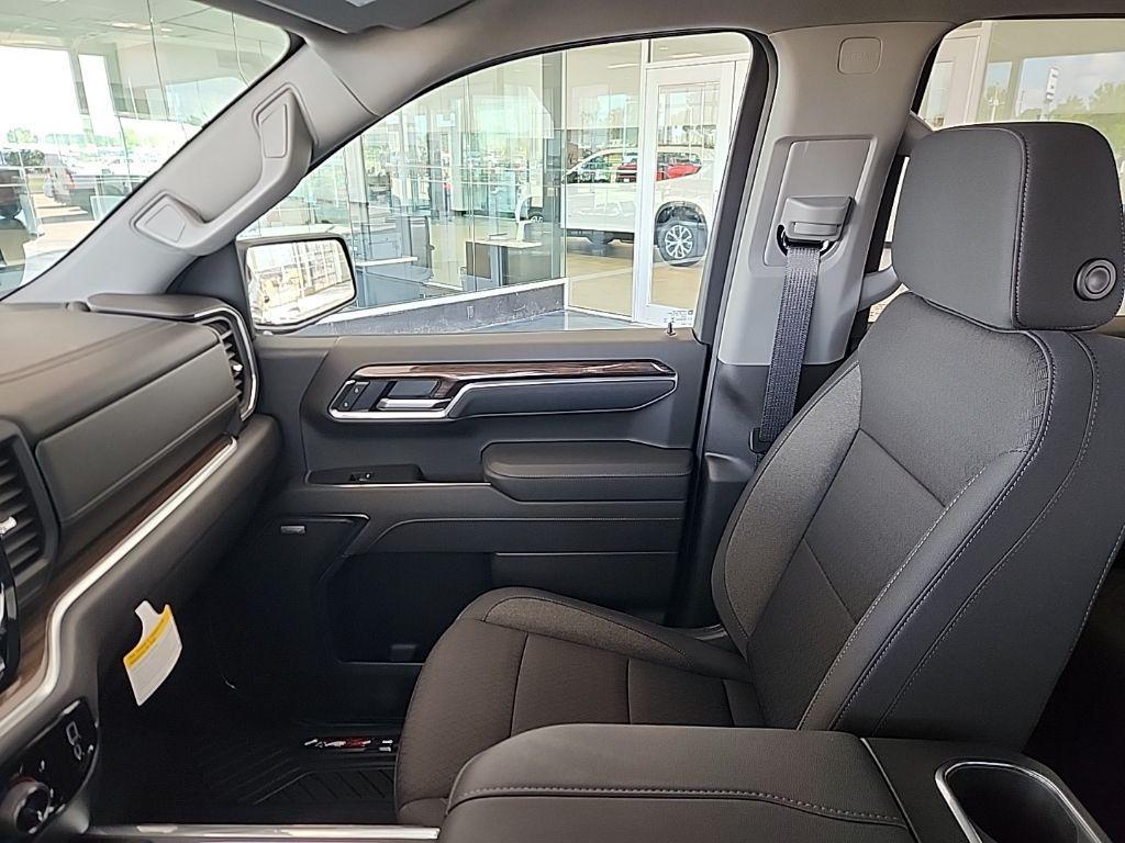 new 2026 Chevrolet Silverado 1500 car, priced at $67,170