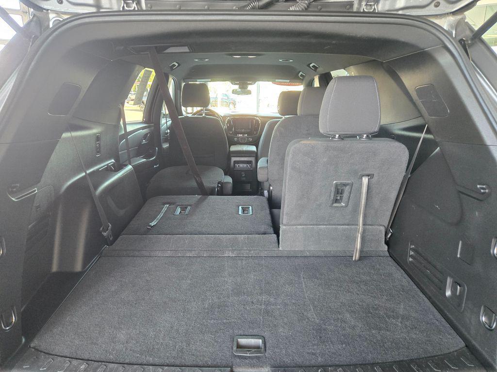 used 2023 Chevrolet Traverse car, priced at $29,999