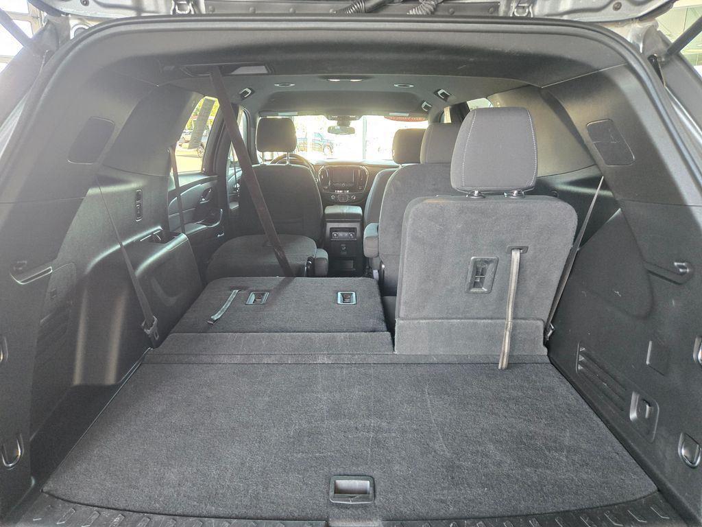 used 2023 Chevrolet Traverse car, priced at $29,780