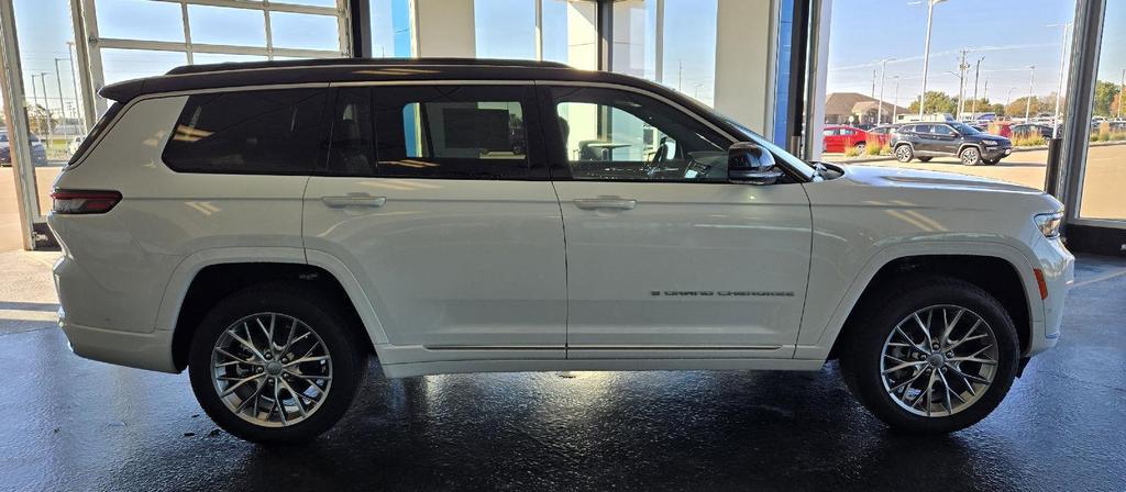 new 2025 Jeep Grand Cherokee L car, priced at $62,555