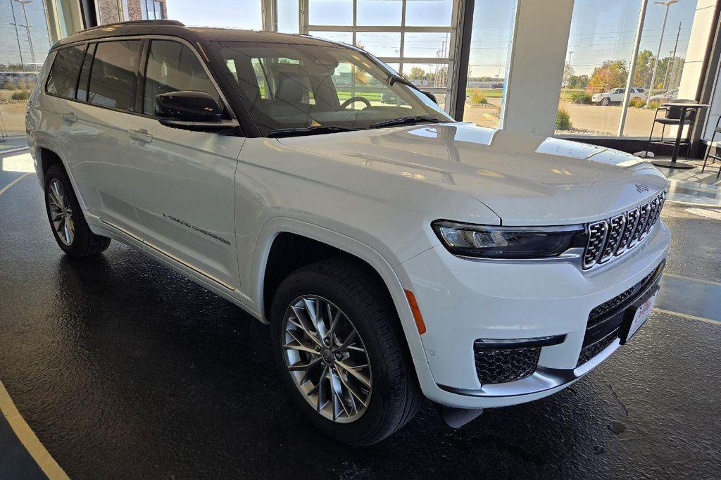 new 2025 Jeep Grand Cherokee L car, priced at $62,555