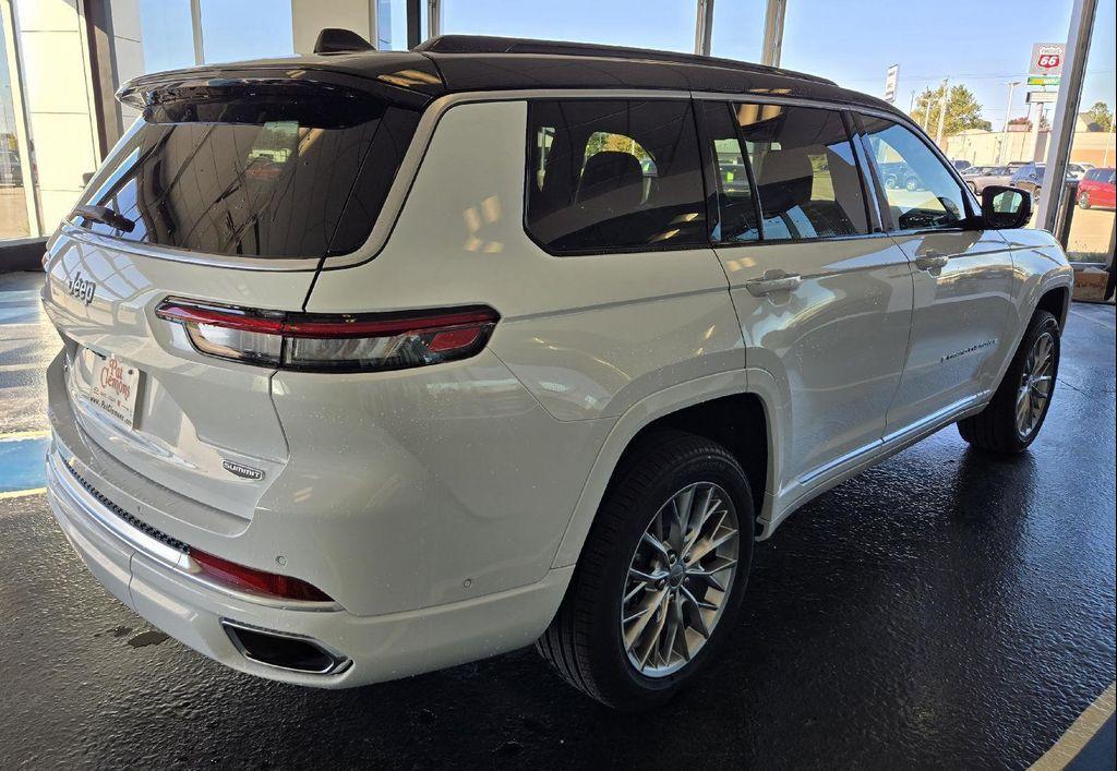 new 2025 Jeep Grand Cherokee L car, priced at $62,555