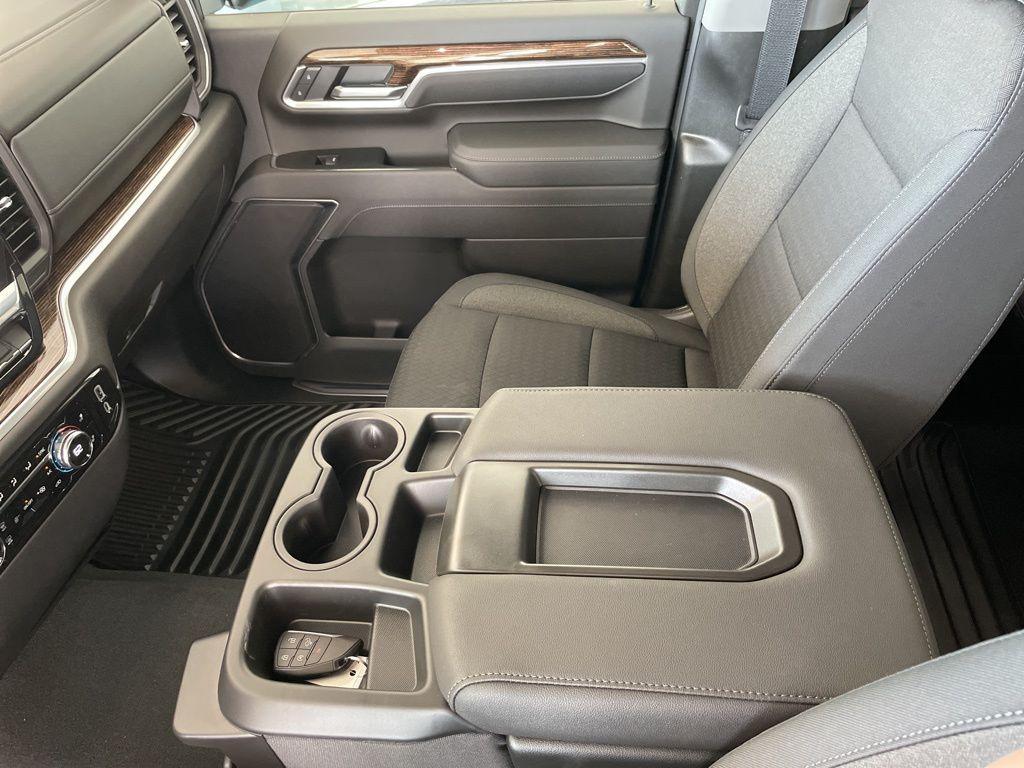 new 2026 GMC Sierra 2500 car, priced at $66,280