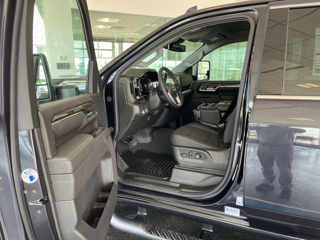new 2026 GMC Sierra 2500 car, priced at $66,280