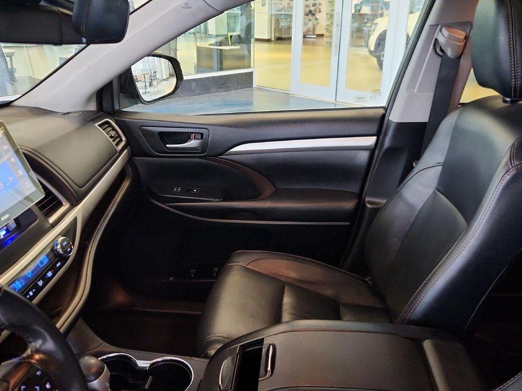 used 2017 Toyota Highlander car, priced at $21,950