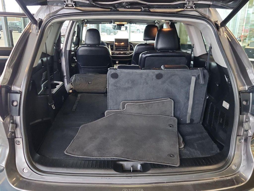 used 2017 Toyota Highlander car, priced at $21,950