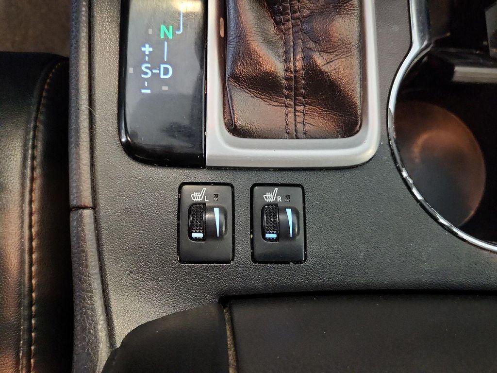 used 2017 Toyota Highlander car, priced at $21,950