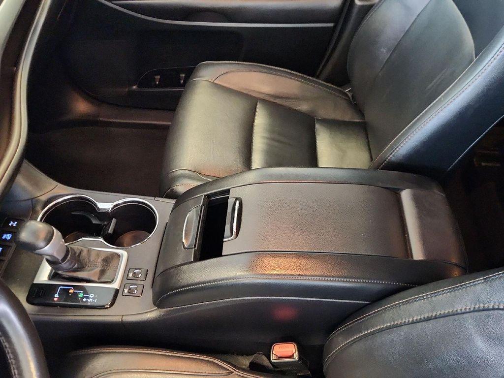 used 2017 Toyota Highlander car, priced at $21,950