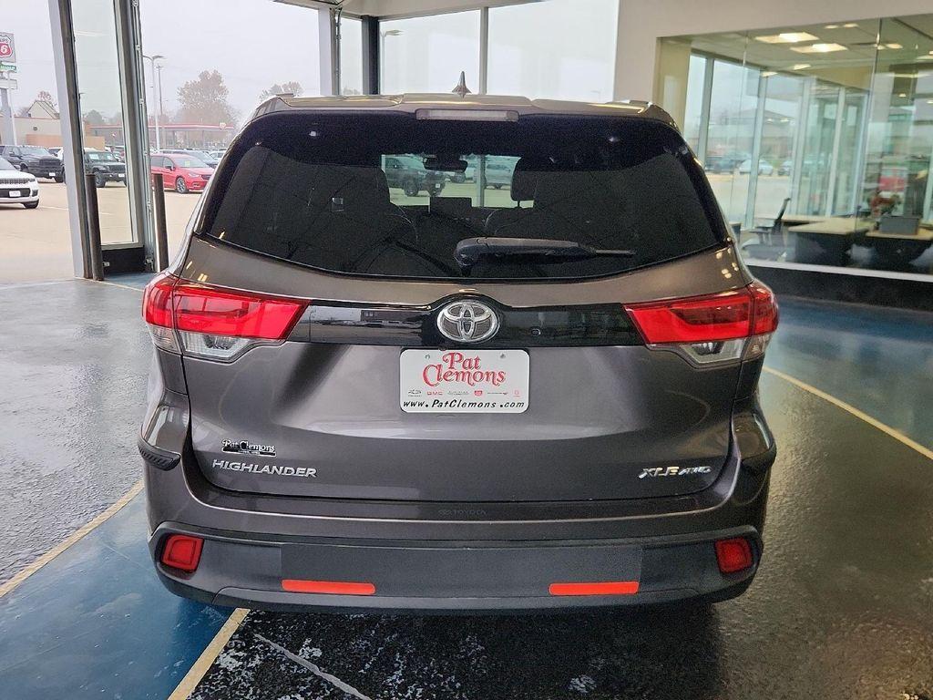 used 2017 Toyota Highlander car, priced at $21,950