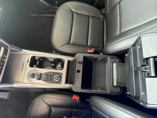 used 2022 Ford Explorer car