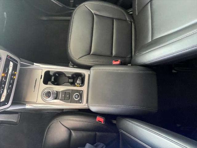 used 2022 Ford Explorer car