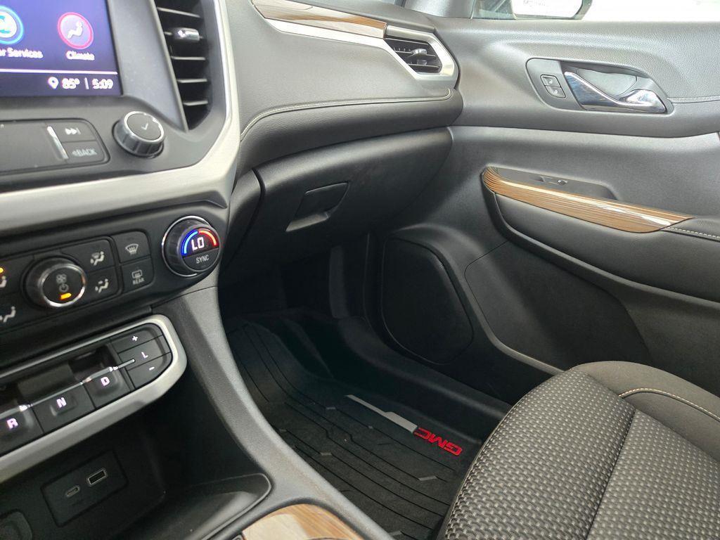 used 2021 GMC Acadia car, priced at $24,999