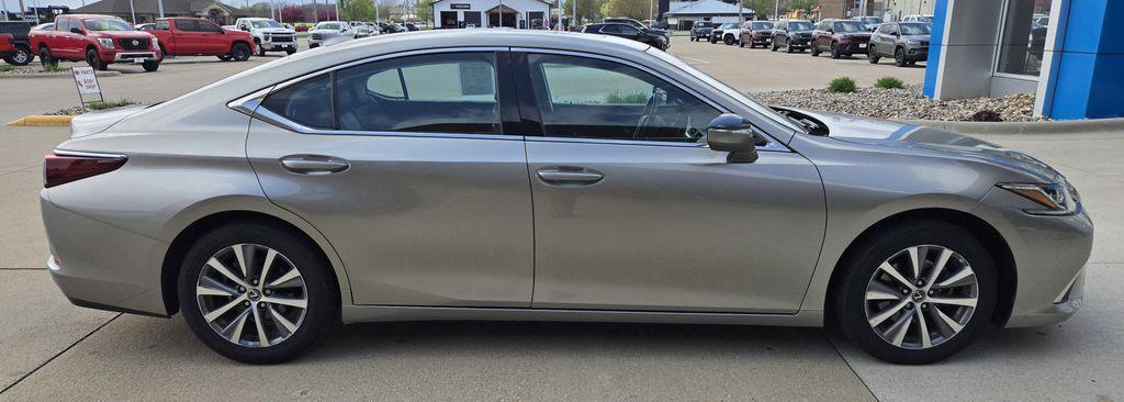 used 2021 Lexus ES 350 car, priced at $31,599