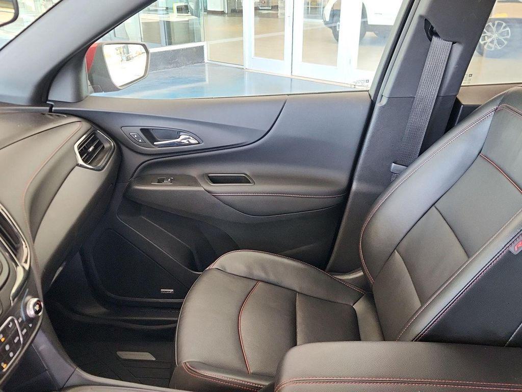 used 2024 Chevrolet Equinox car, priced at $29,993