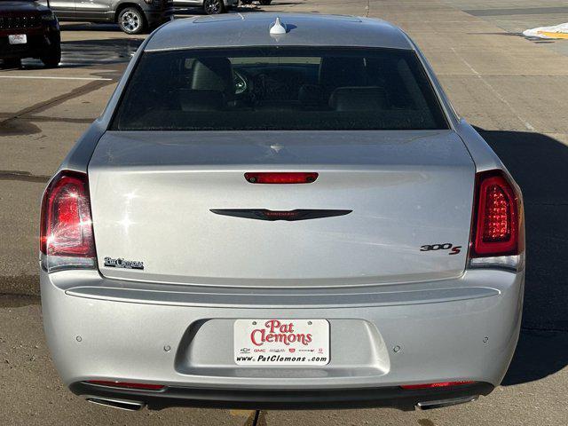 used 2022 Chrysler 300 car, priced at $25,999