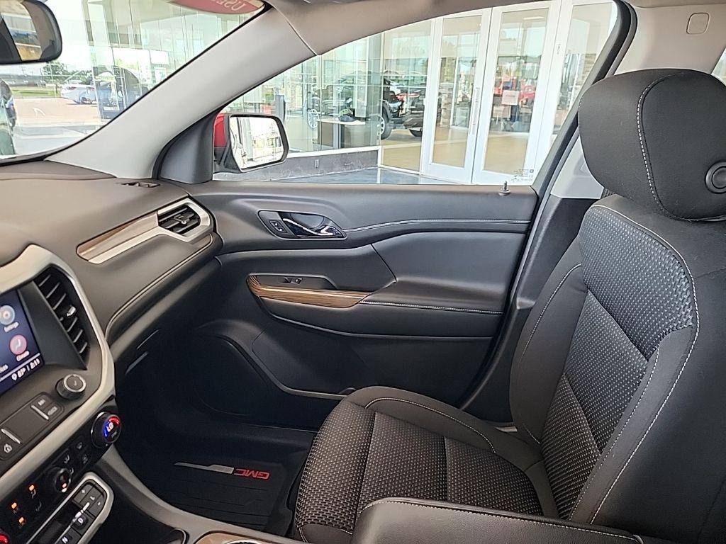 used 2022 GMC Acadia car, priced at $26,999