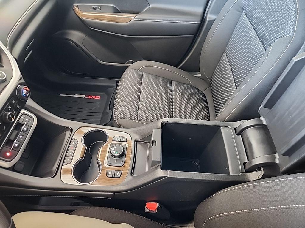 used 2022 GMC Acadia car, priced at $26,999