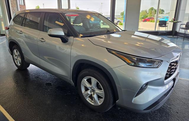 used 2023 Toyota Highlander car, priced at $32,887
