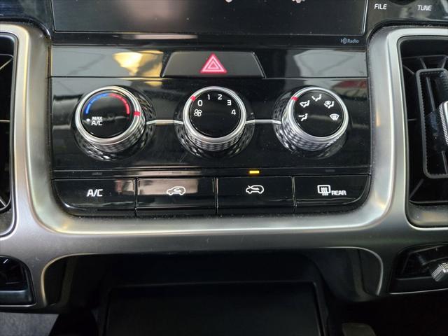 used 2023 Kia Sorento car, priced at $23,999