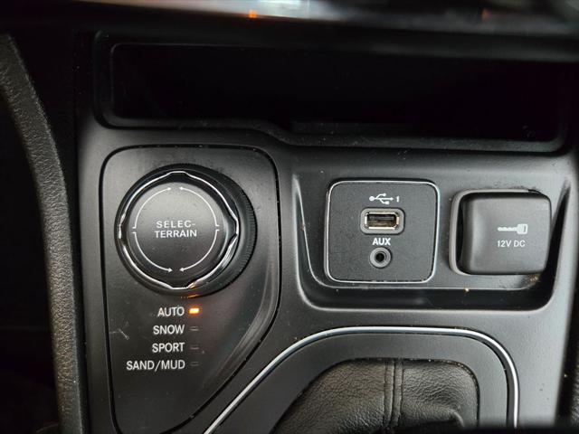 used 2019 Jeep Cherokee car, priced at $12,990