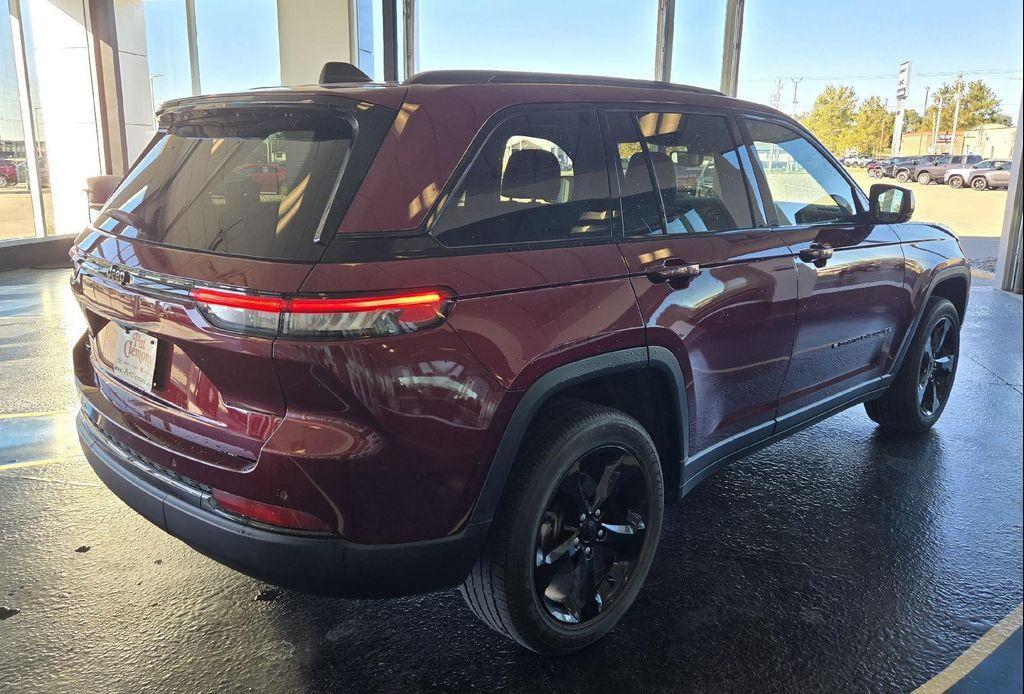 used 2023 Jeep Grand Cherokee car, priced at $31,999