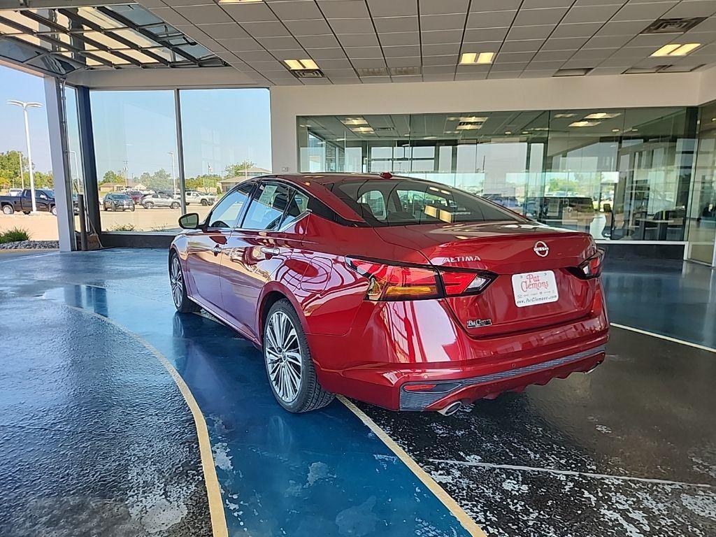 used 2023 Nissan Altima car, priced at $22,499
