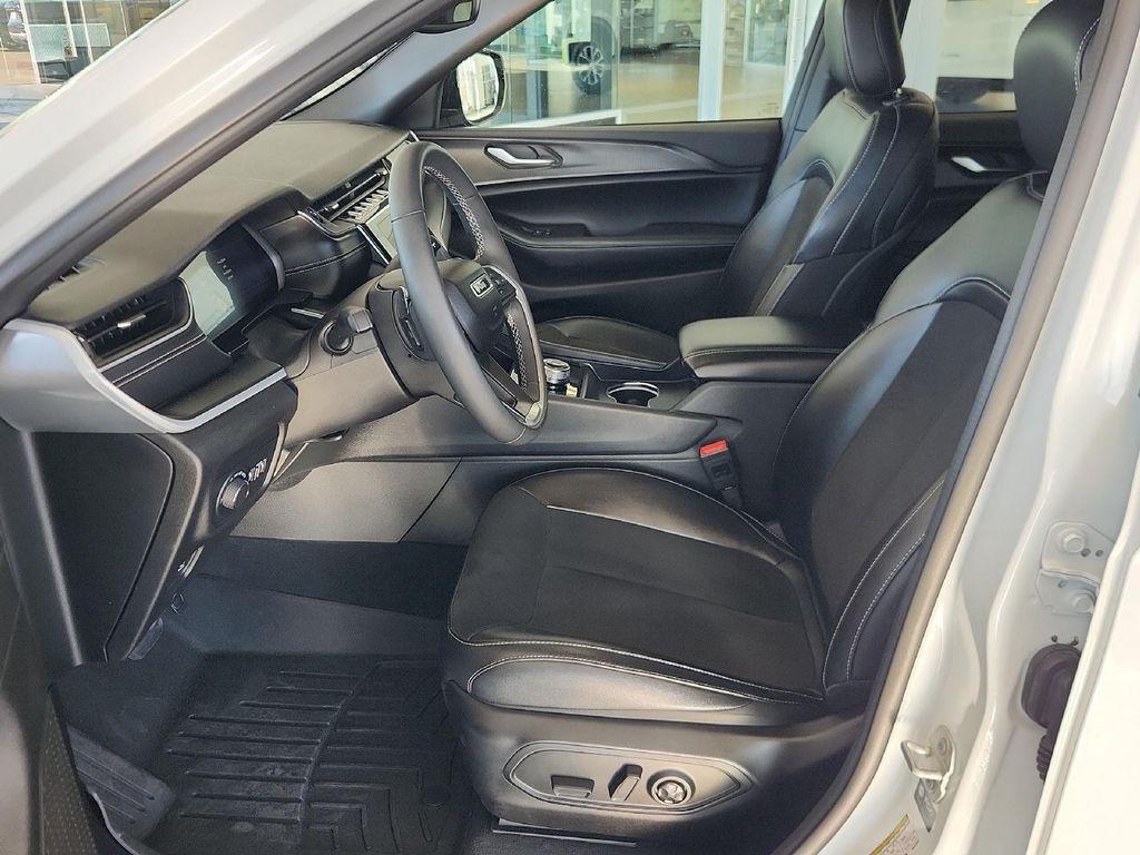 used 2024 Jeep Grand Cherokee L car, priced at $32,999