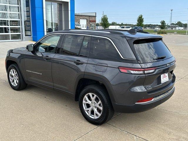 used 2022 Jeep Grand Cherokee car, priced at $37,999