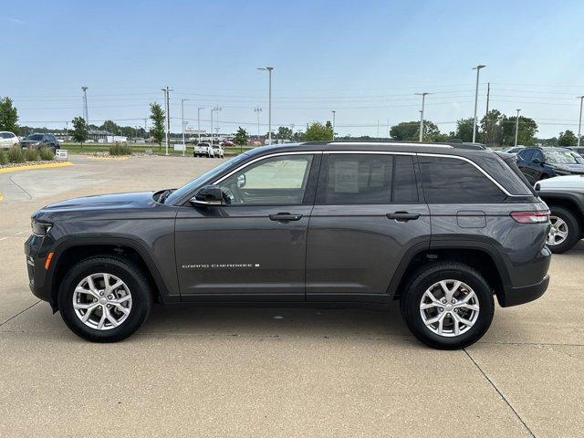 used 2022 Jeep Grand Cherokee car, priced at $37,999