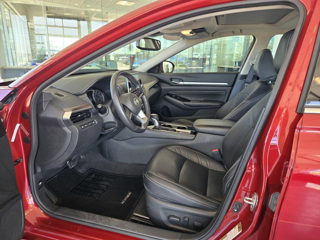 used 2022 Nissan Altima car, priced at $25,999