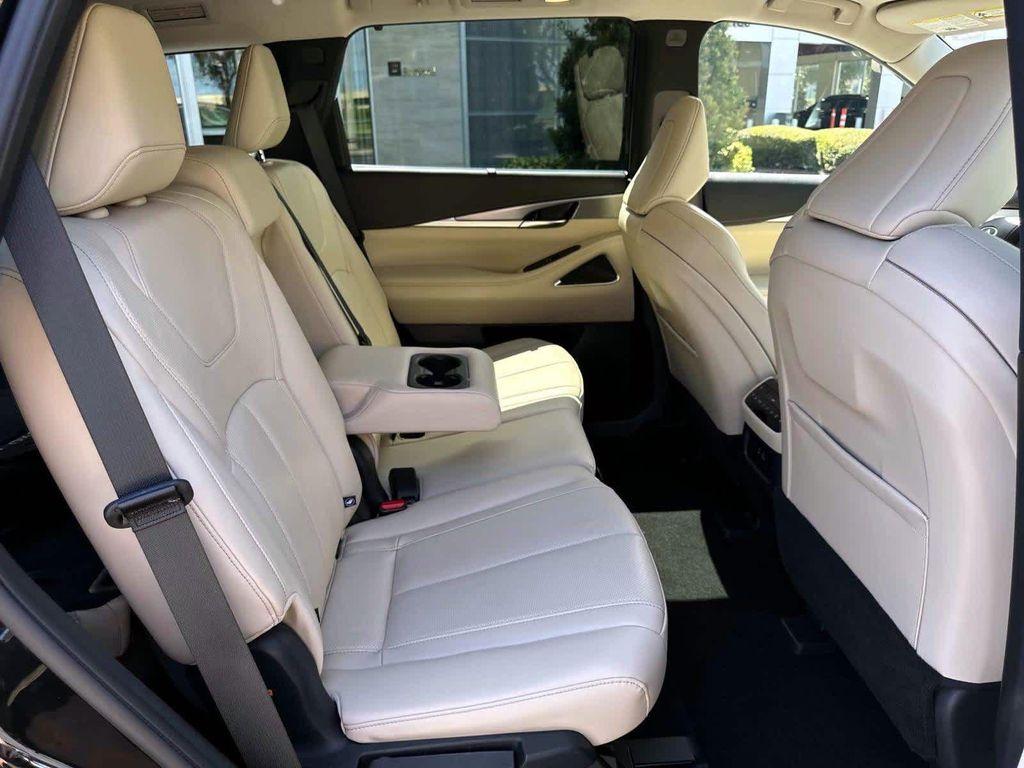 used 2025 INFINITI QX60 car, priced at $44,800