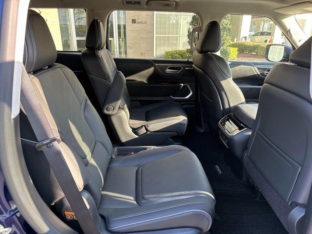 new 2025 INFINITI QX80 car, priced at $83,635