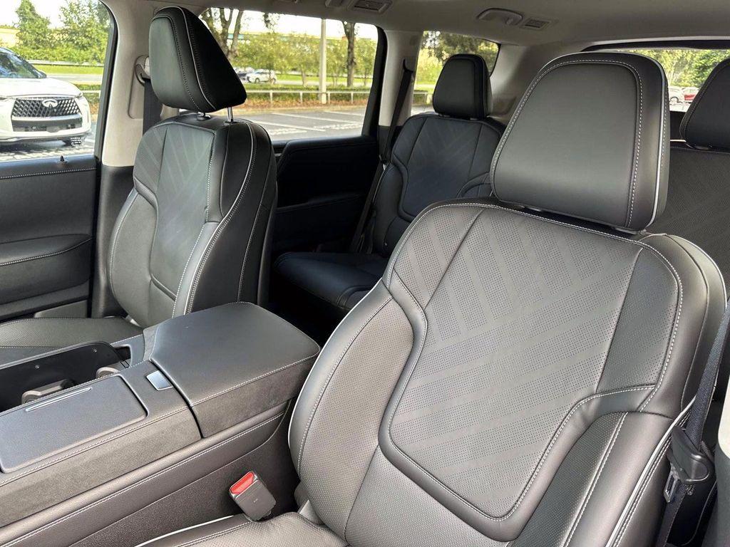 new 2026 INFINITI QX80 car, priced at $92,029