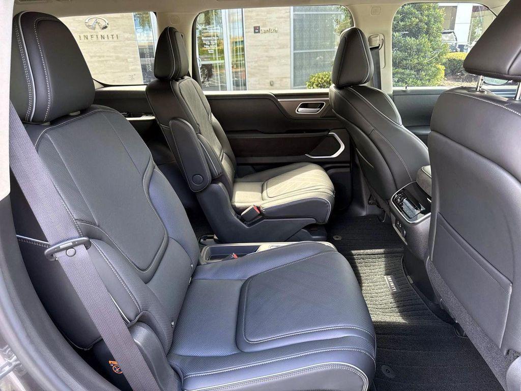 new 2026 INFINITI QX80 car, priced at $92,029