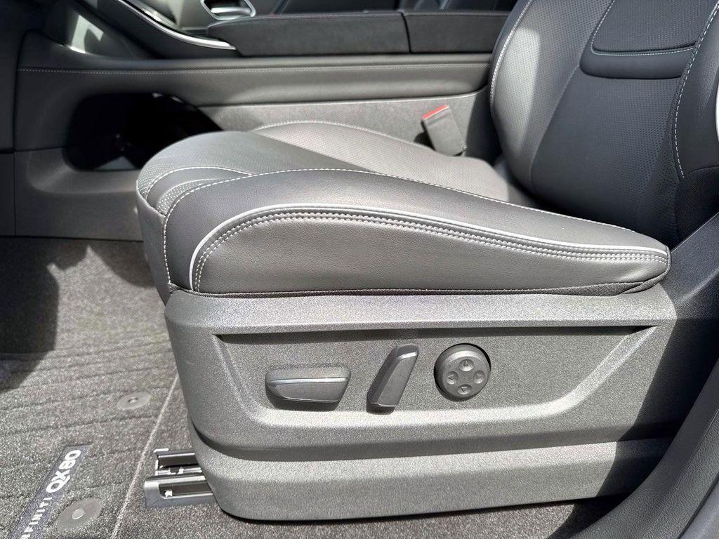 new 2026 INFINITI QX80 car, priced at $93,348