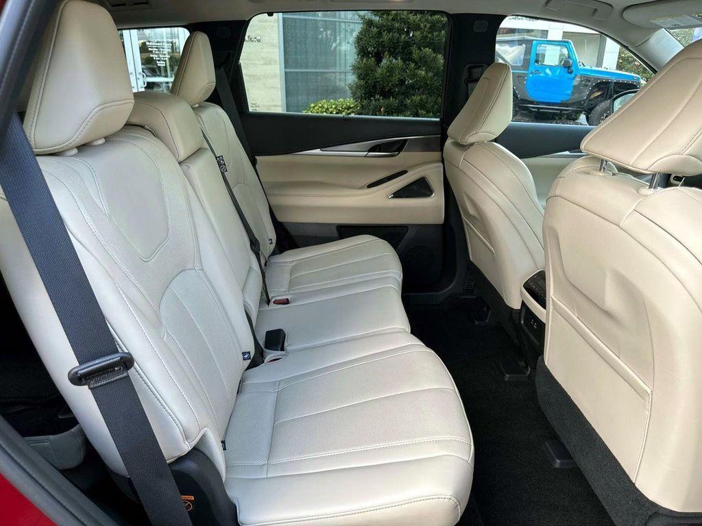 used 2025 INFINITI QX60 car, priced at $42,800