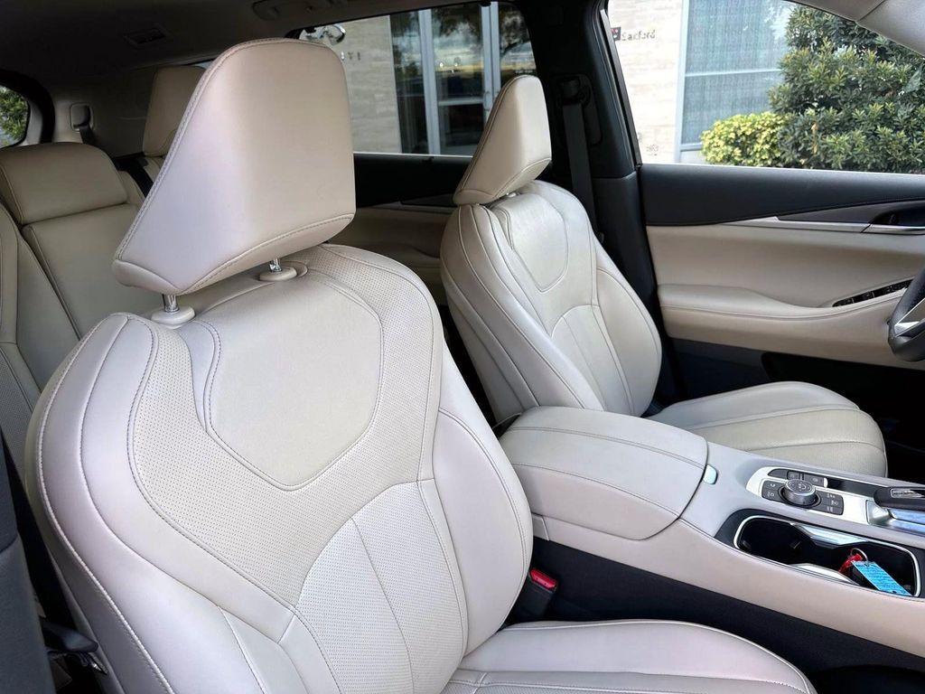 used 2025 INFINITI QX60 car, priced at $42,800