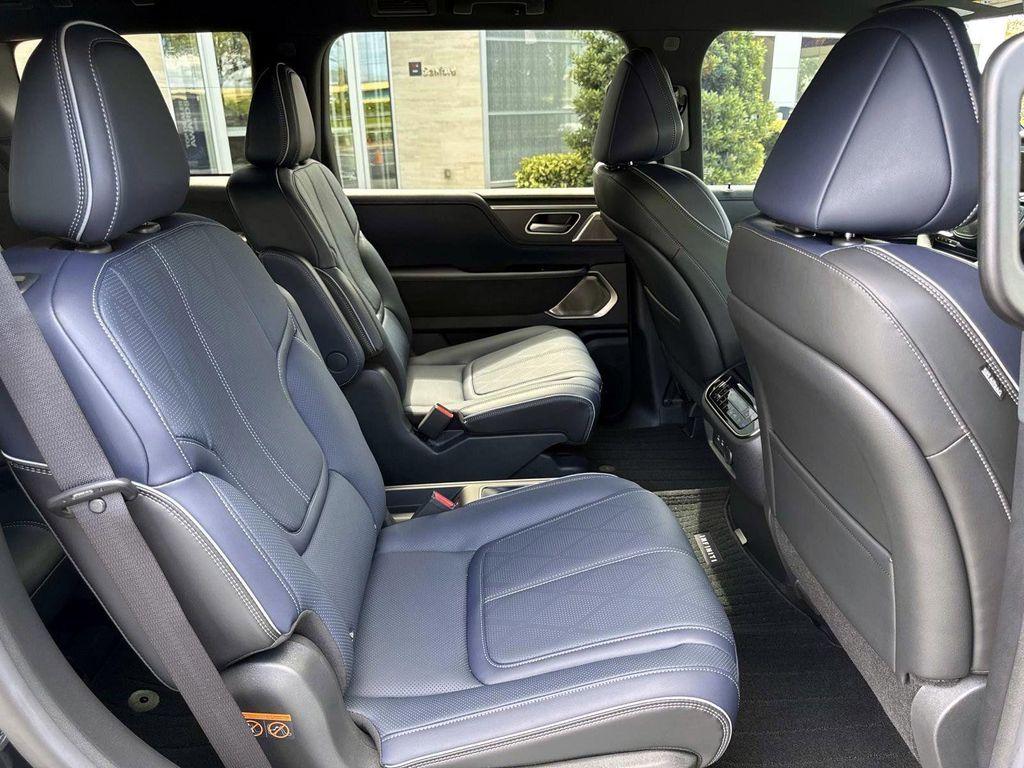 new 2026 INFINITI QX80 car, priced at $102,918