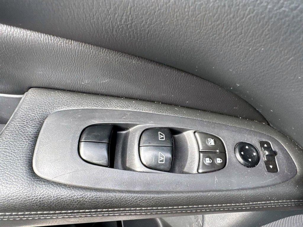 used 2020 Nissan Pathfinder car, priced at $15,867