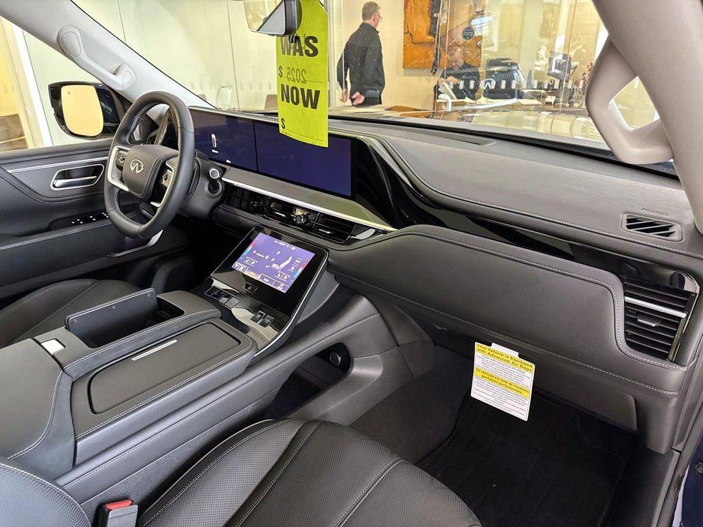 new 2025 INFINITI QX80 car, priced at $94,836