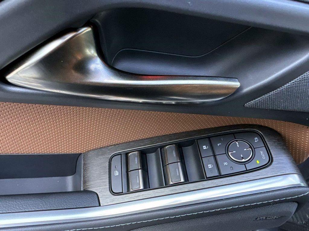 used 2025 Lexus GX 550 car, priced at $89,785