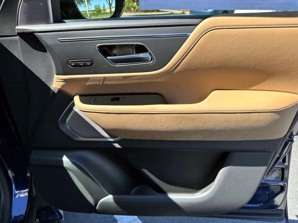 new 2025 INFINITI QX80 car, priced at $102,640