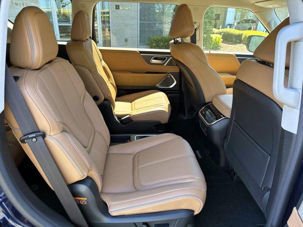 new 2025 INFINITI QX80 car, priced at $102,640
