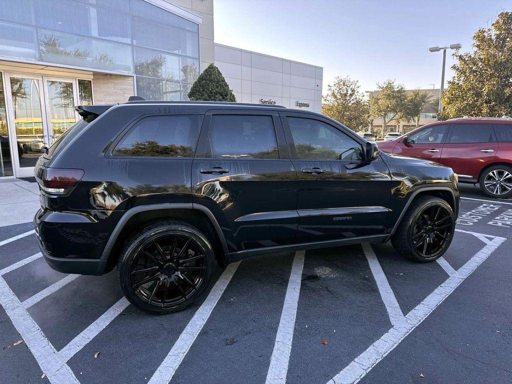 used 2017 Jeep Grand Cherokee car, priced at $13,300