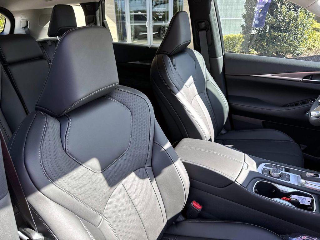 new 2026 INFINITI QX60 car, priced at $60,251
