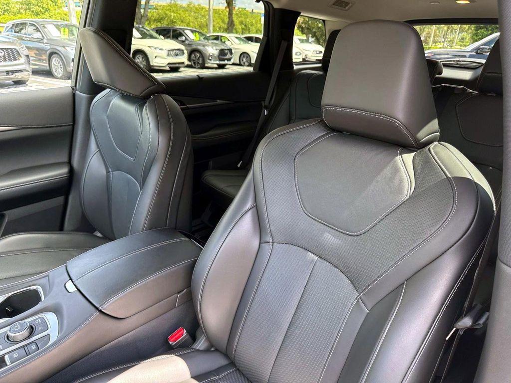 used 2025 INFINITI QX60 car, priced at $43,400